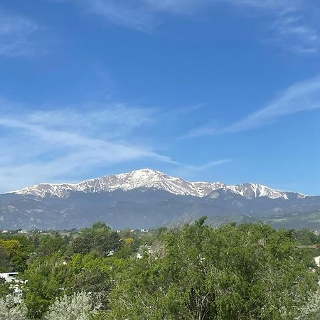 Hyatt Place Colorado Springs Garden Of The Gods Екстериор снимка